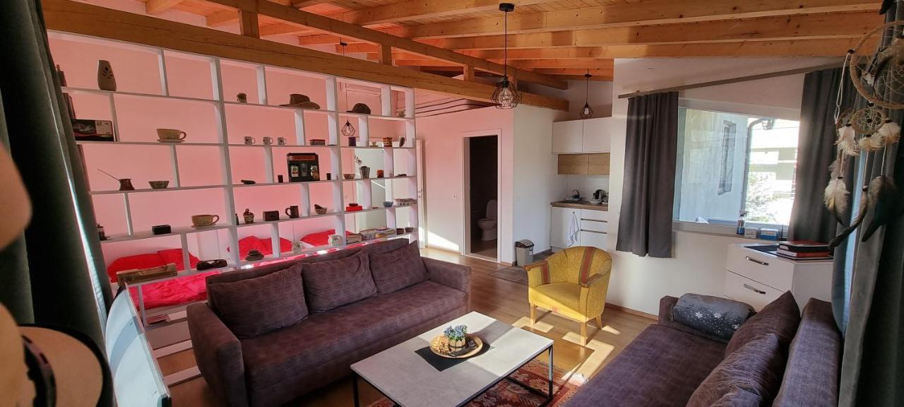 Bora Hotel Peje Bagian luar foto