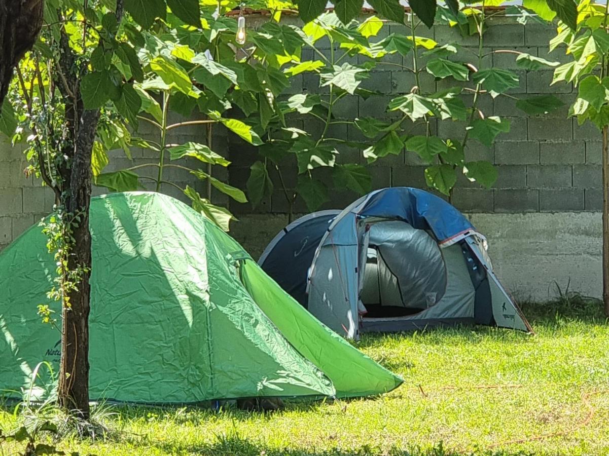 Bora Hostel Peje Bagian luar foto