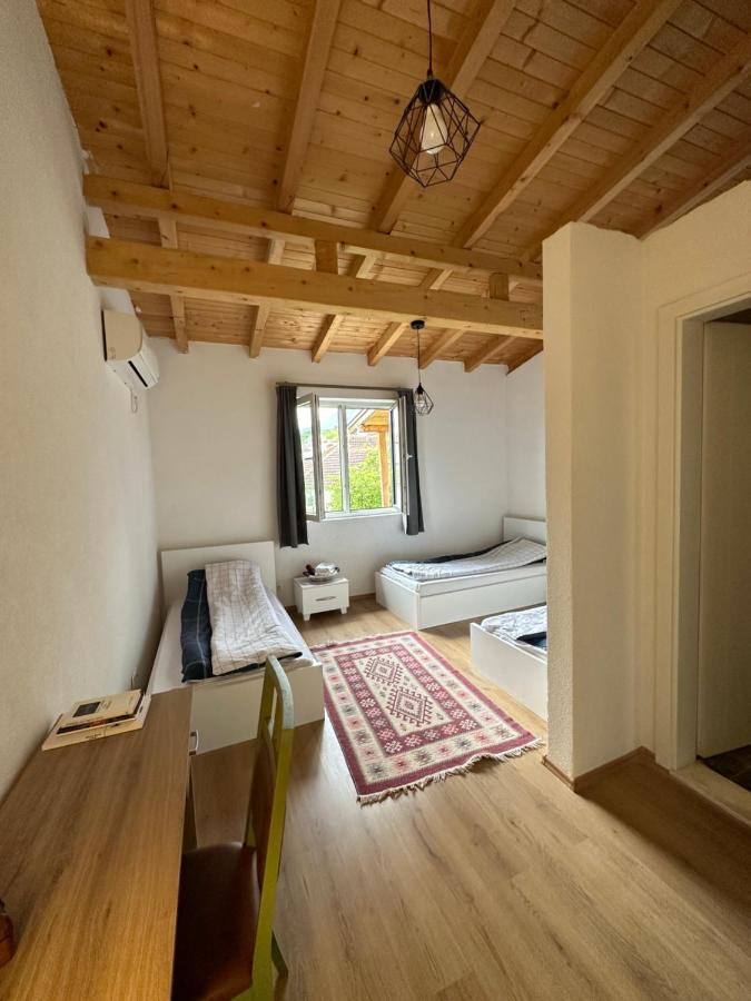 Bora Hotel Peje Bagian luar foto