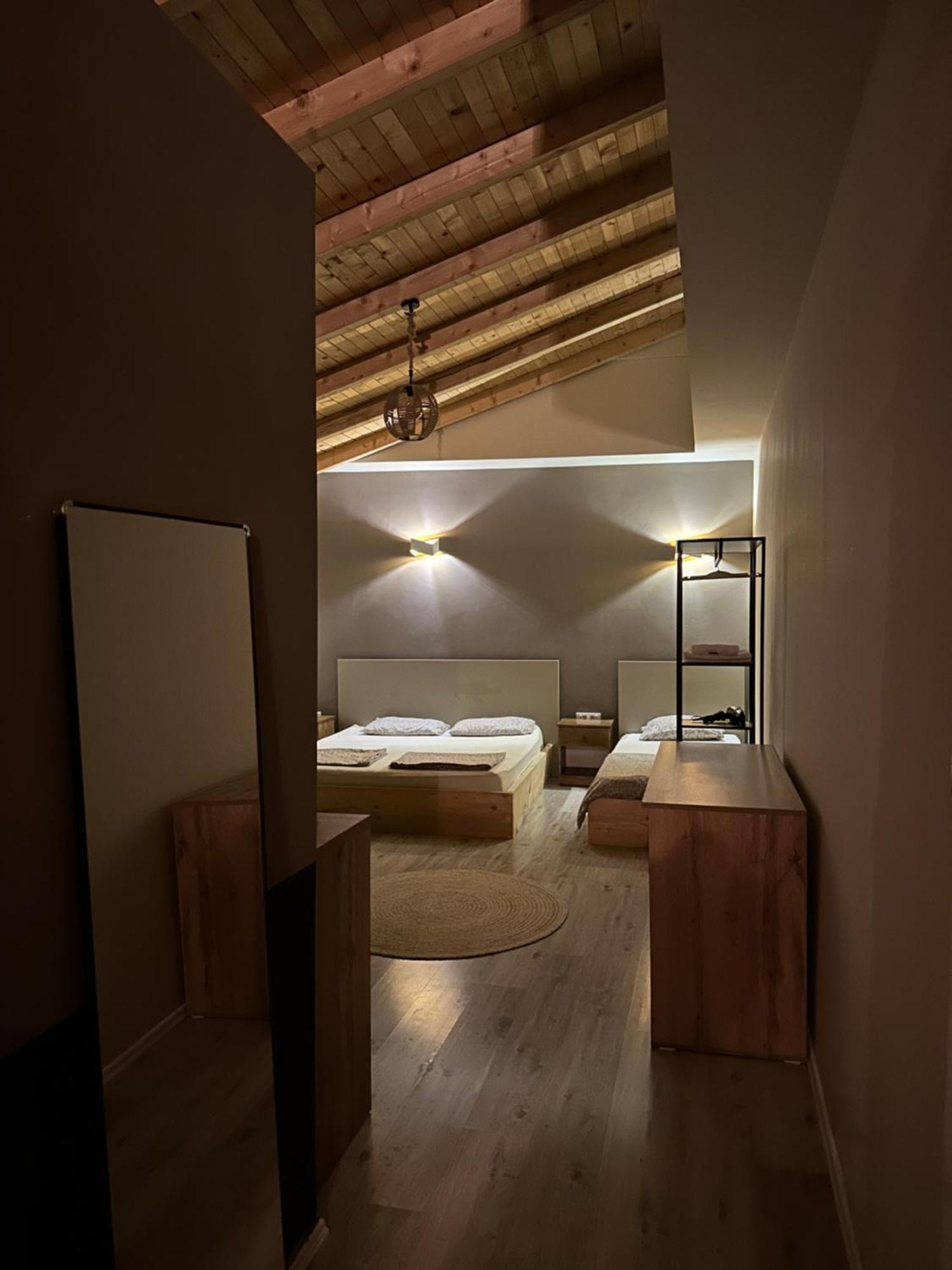 Bora Hotel Peje Bagian luar foto