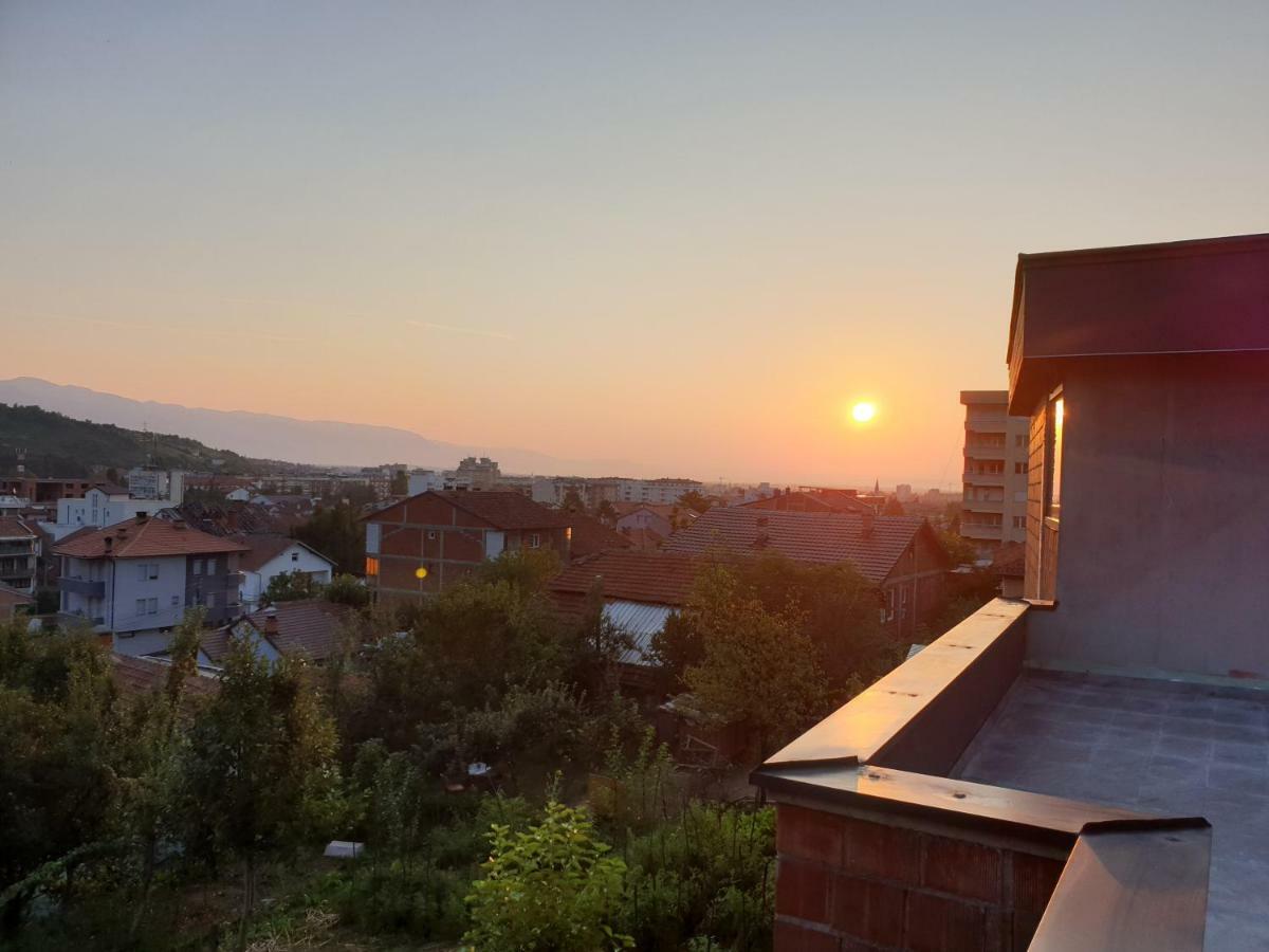 Bora Hotel Peje Bagian luar foto