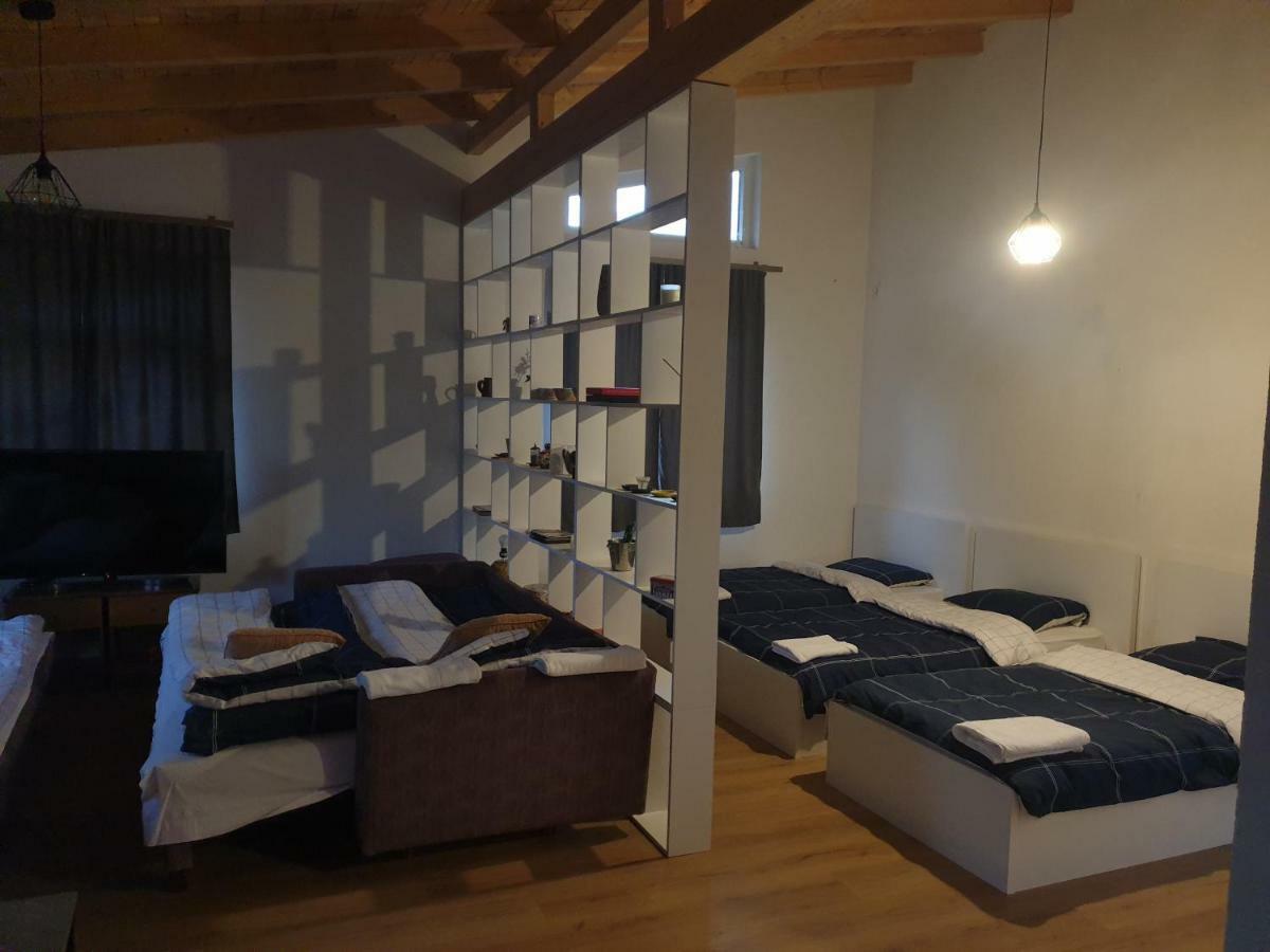 Bora Hotel Peje Bagian luar foto